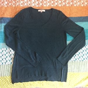 Loft Long Sleeve V-neck Lightweight Sweater